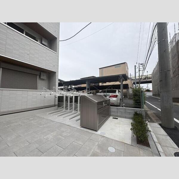 セレスティア南花畑Ⅲ101号室 駐輪場