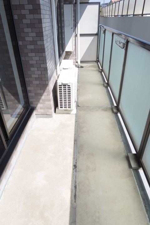 クエスト山手台 バルコニー