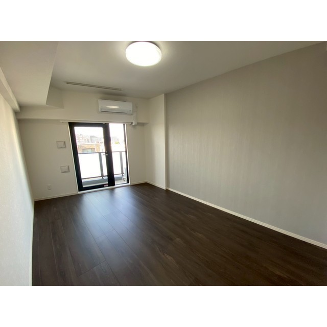 プレール・ドゥーク西新井Ⅱ503号室 内観