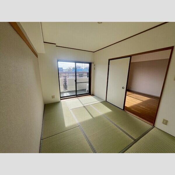 フジ・ヴェール毘沙門堂305号室 和室
