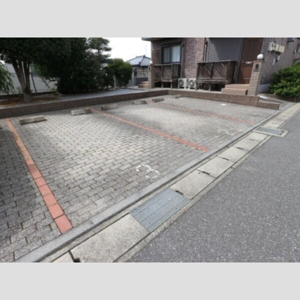 コーポ双伸 駐車場