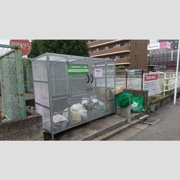 プルミエール西船 ゴミ置き場