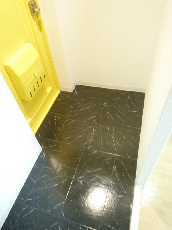 ACCENT駒岡1階 玄関