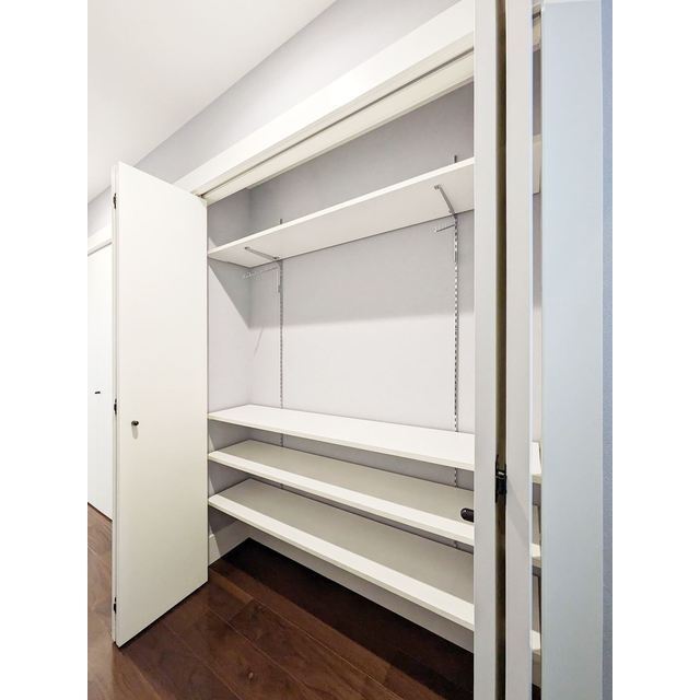 ヴィクトリアン・パレス横浜0202号室 内観