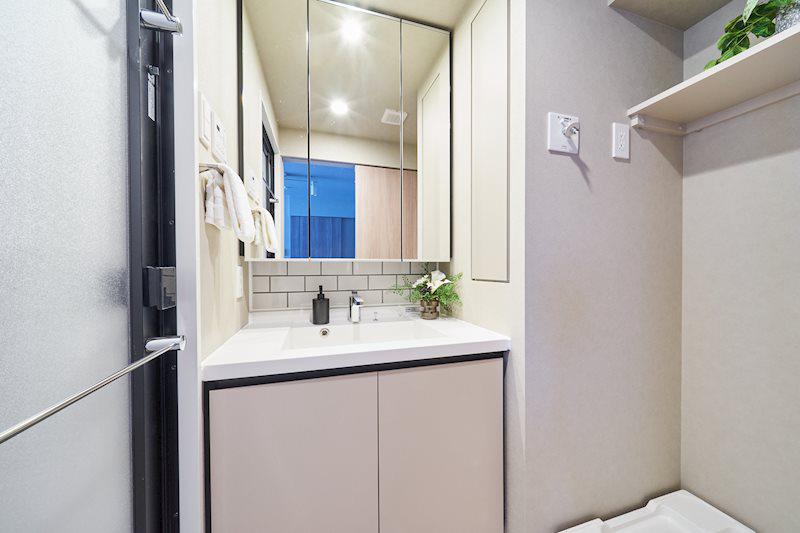 クレヴィアリグゼ錦糸町15階 洗面