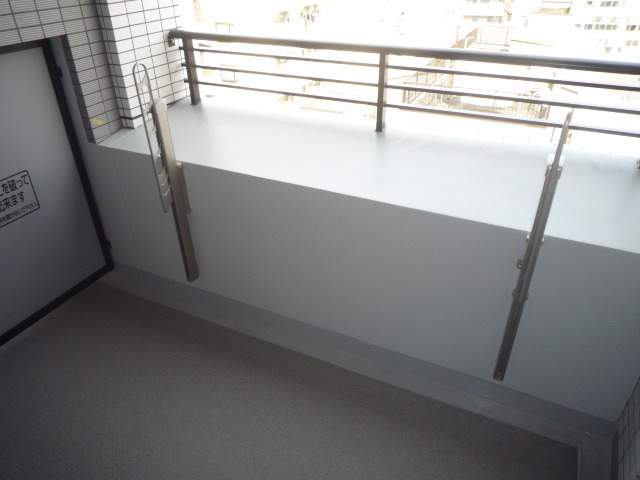 ガーラ・プレシャス横濱関内6階 バルコニーつき！