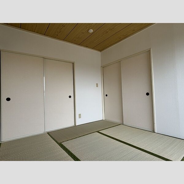 グリーンハイツⅡ303号室 和室6帖