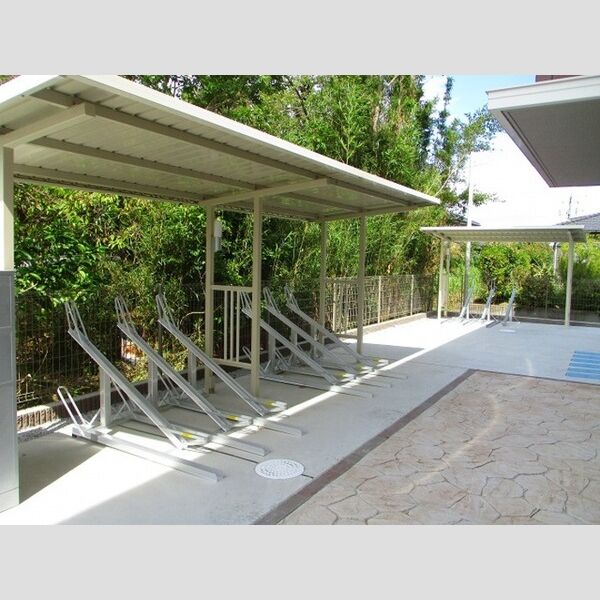 コットンパレス 駐輪場