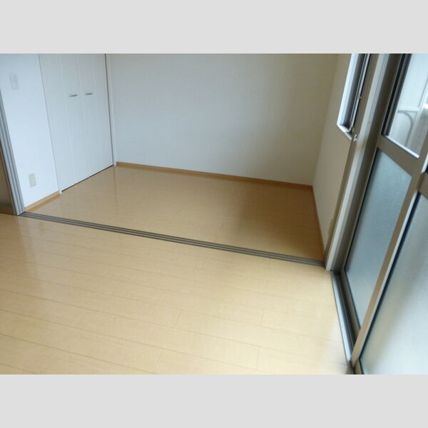 グリシーヌ　A106号室 同建物別部屋の参考画像