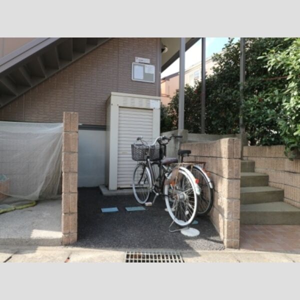 アミティエ 駐輪場