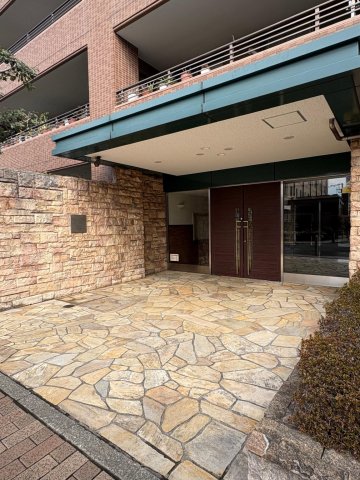 東急ドエルアルス仲町台 エントランス