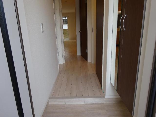 グローリア湘南102号室 玄関