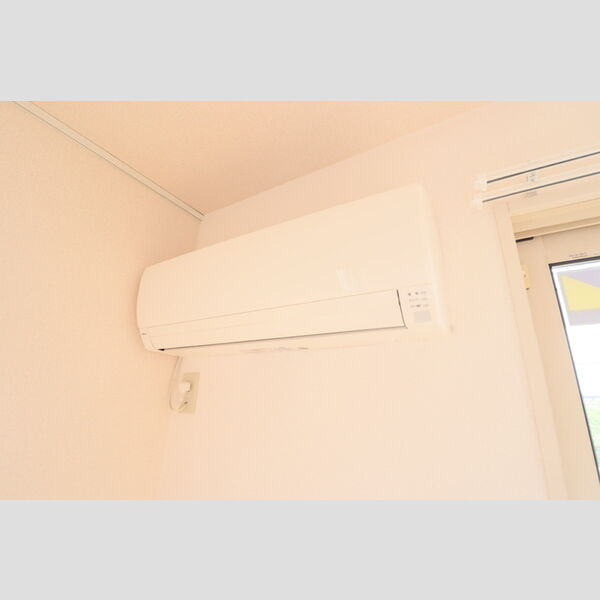 サンガーデン201号室 エアコン2台あります!