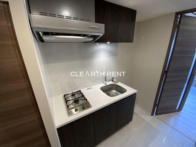 コンシェリア田町4階 ガス２口システムキッチン／浄水器付き