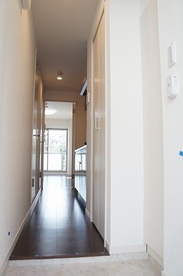 リブリ・Okubo1階 玄関