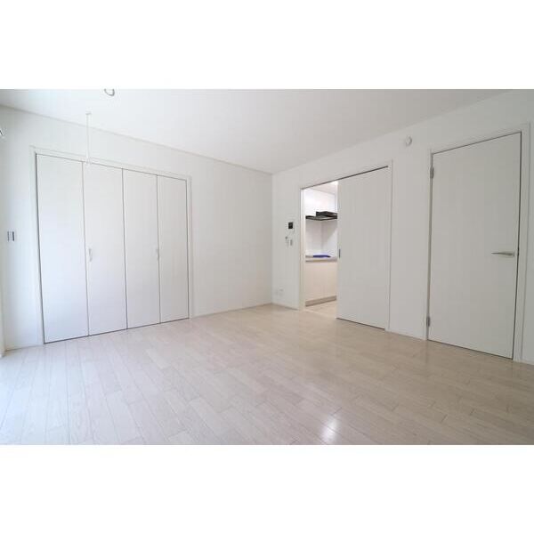 フォレストメゾン西船橋WEST109号室 リビング