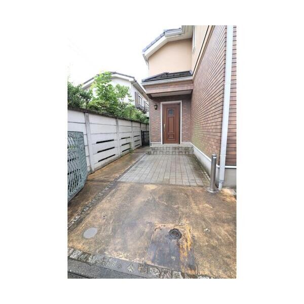 吉祥寺南町3丁目貸家 駐車場