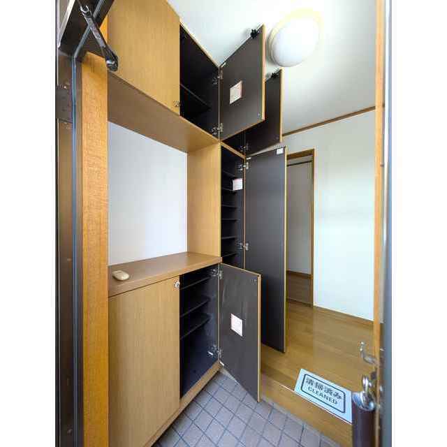 大山西町戸建 シューズインクローゼット