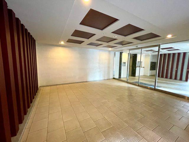 レジディア武蔵小杉4階 エントランス