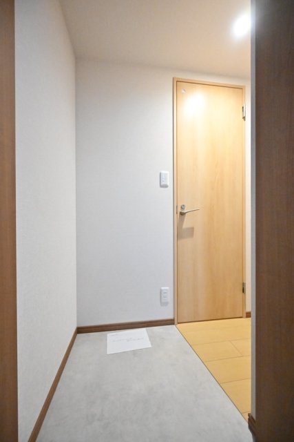 ＣＥＮＴＲＡＬ　ＧＡＲＤＥＮ　ＲＥＳＩＤＥＮＣＥ　ＴＯＫＹＯ地下1階 玄関