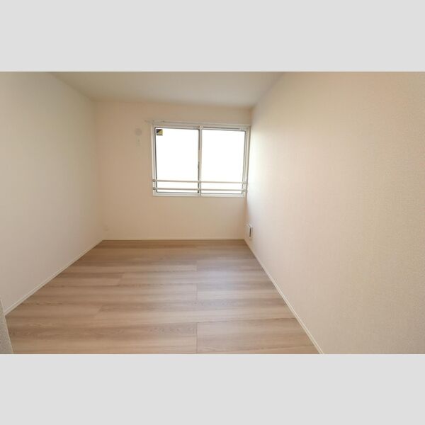 アンソレイエⅡ202号室 洋室7帖