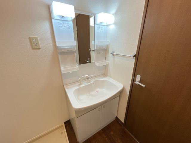 ウィンディヒルズ205号室 洗髪洗面化粧台