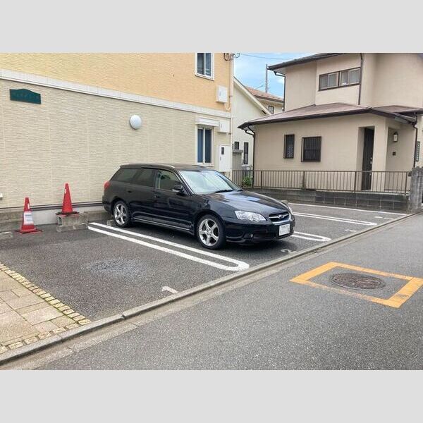 ヴェルドミール 駐車場