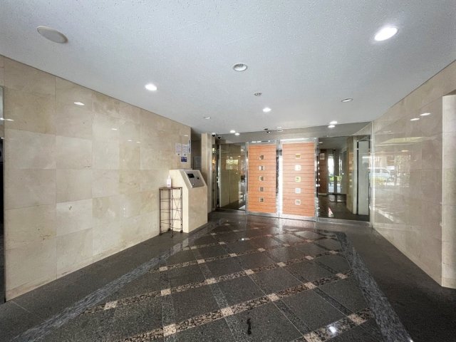 パレステュディオ新宿パークサイド12階 エントランス