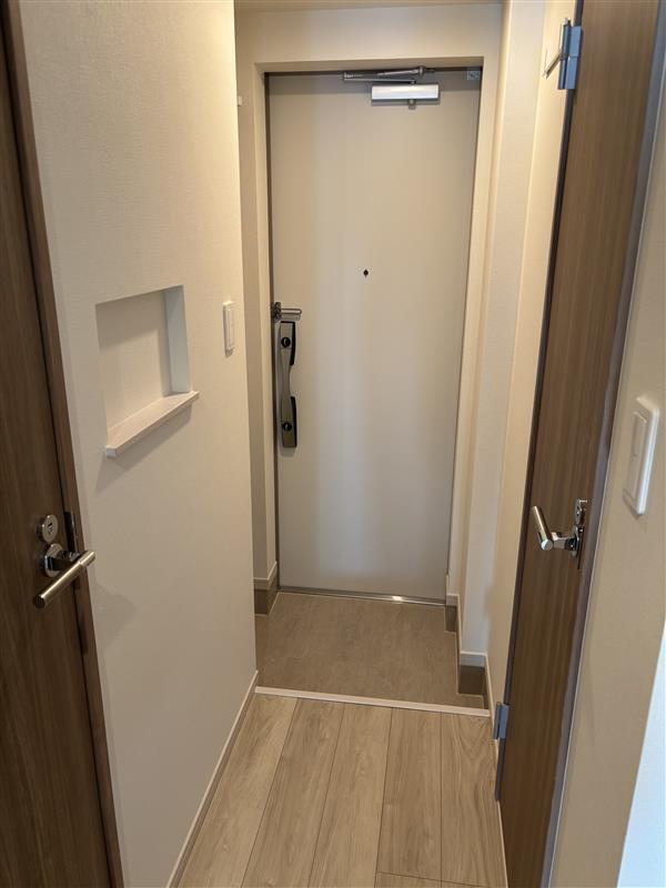 リブリ・セリジエ2階 玄関