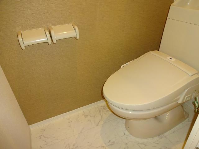 Ritz Elamica102号室 シャワー付トイレ