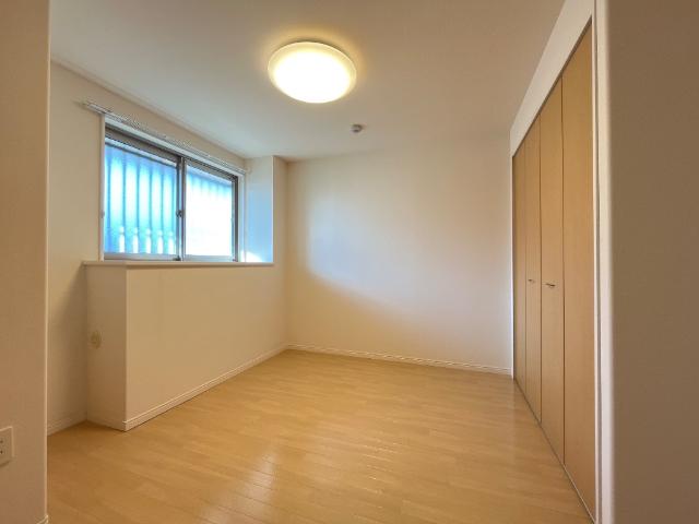 ワン・ヒル・ライブ 洋室②