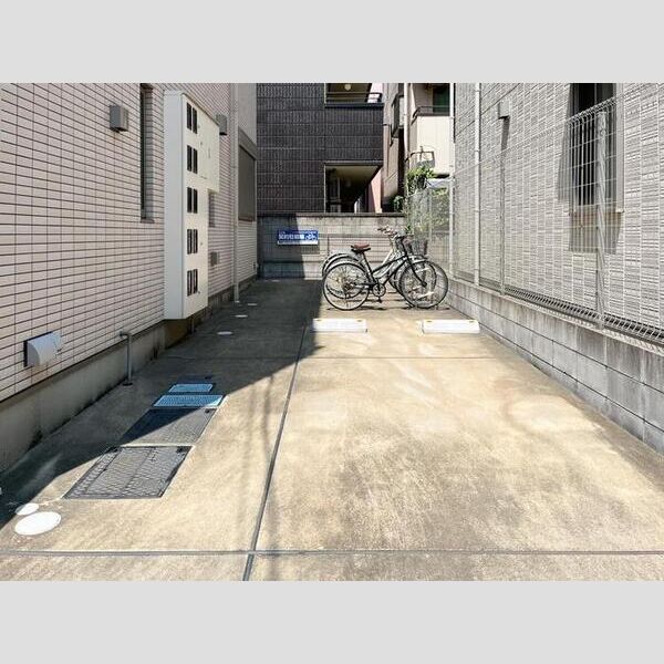 ノエル高砂 駐車場