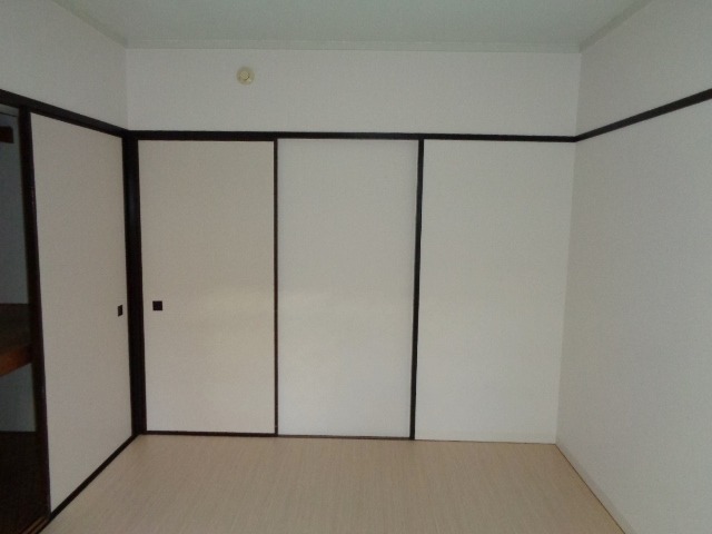 阿部南葛西第１マンション(E-046)1階 洋室6帖（右）