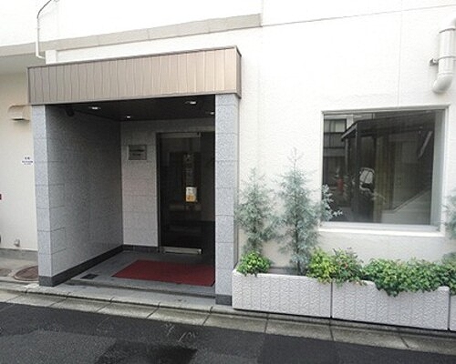 ウエスト早稲田マンション エントランス　※2012年8月撮影