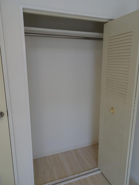 ローズアパート(Q-064)2階 収納