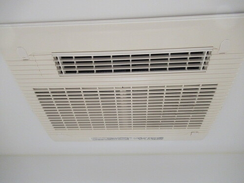 ベルジェンド三鷹ラ・ヴィエ3階 浴室換気乾燥機