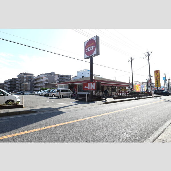 トレゾア105号室 ガスト相武台店