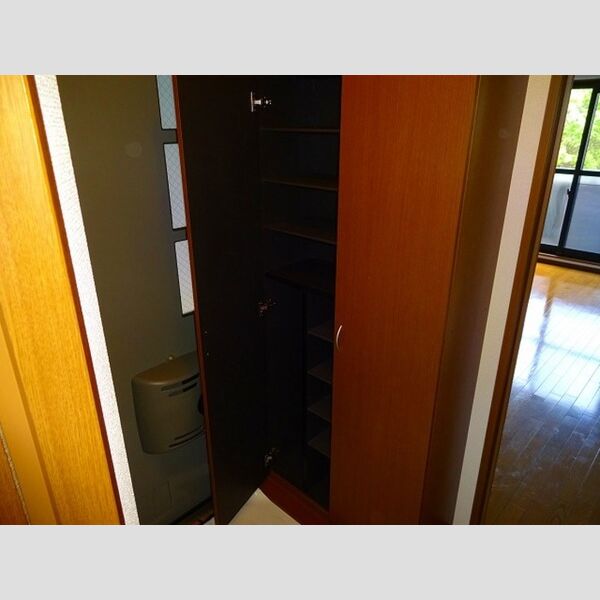 フォレストヒルズ　BB302号室 シューズBOX