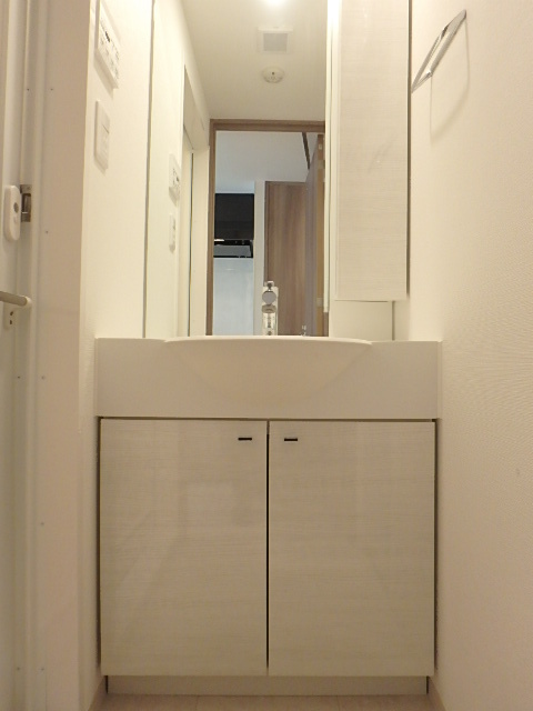 ガーラ・プレシャス練馬3階 ハンドシャワー付き独立洗面化粧台