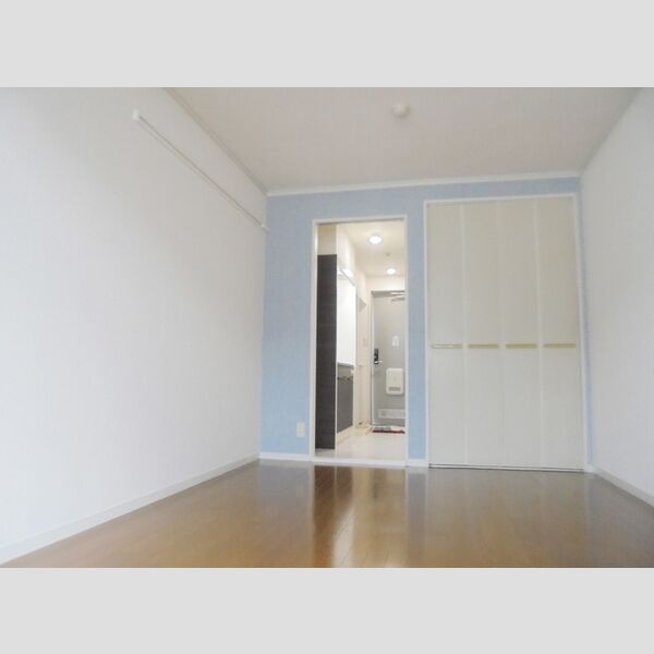 ドルフ北烏山　C C202号室　洋室