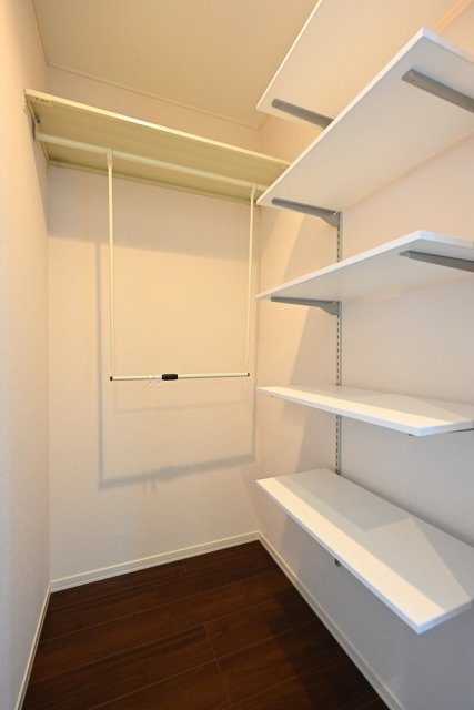 プラータ1階 ウォークインクローゼット