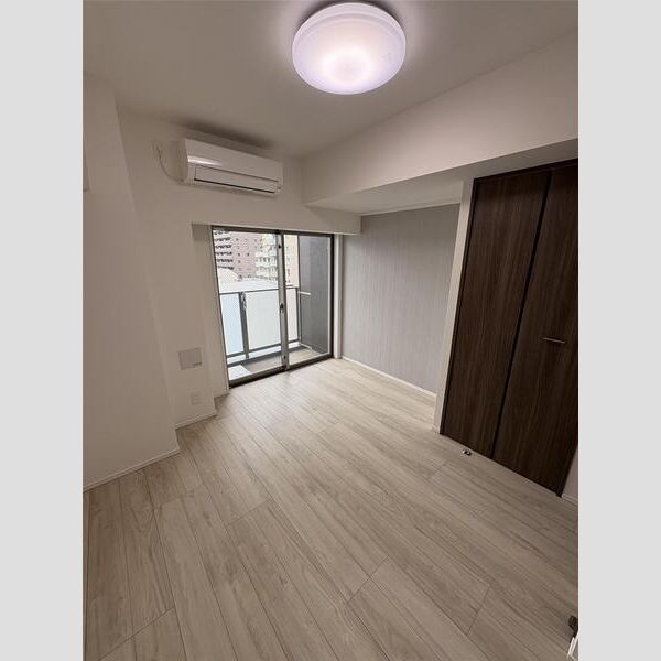 MAXIV横浜吉野町TRE601号室 リビング