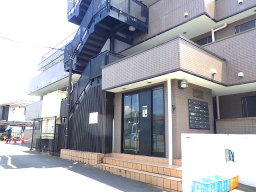 メゾン・ボヤージⅡ エントランス