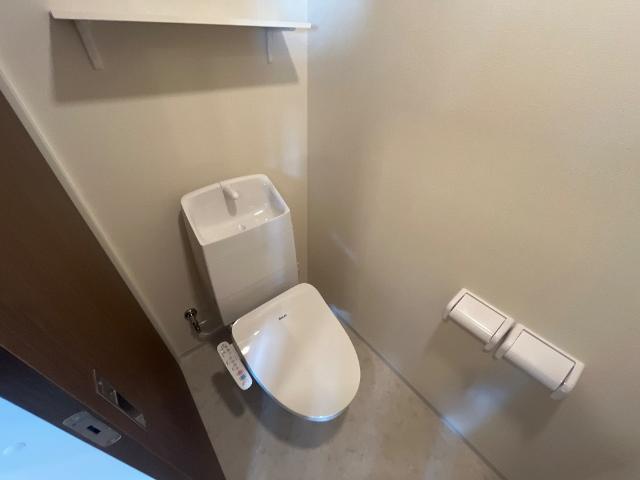 ラ・ベル・オロール201号室 トイレ