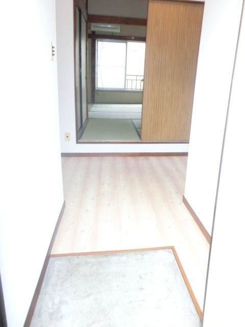 コーポ市川 玄関