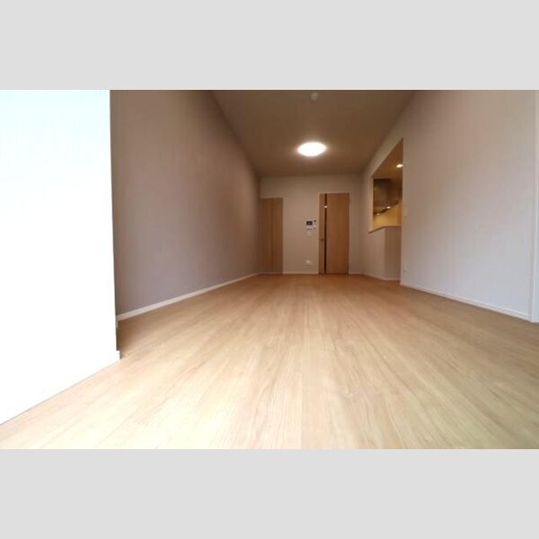 サンジョイアゼロ103号室 LDK16、7帖