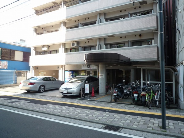 パーク・ノヴァ横浜阪東橋弐番館 エントランス