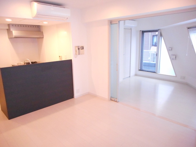 ベルファース麻布十番 リビング２