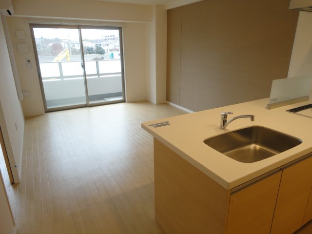 Ｌｅ　Ｃｉｅｌ　Ｂｌｅｕ(ルシエルブルー)307号室 リビング