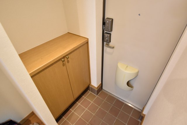 フロンティア桜新町 玄関